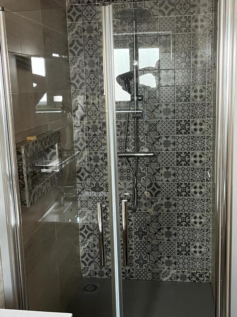 La Villa Saint Jean Котону Екстериор снимка